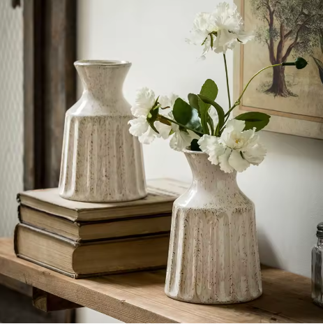 Vintage Ceramic Vase (17 × 11 cm)